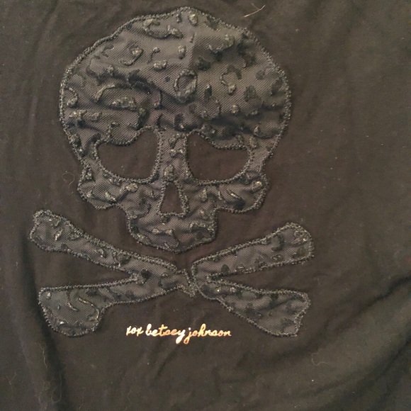 Betsy Johnson Faded Skull Black  Shirt Large - Picture 2 of 4